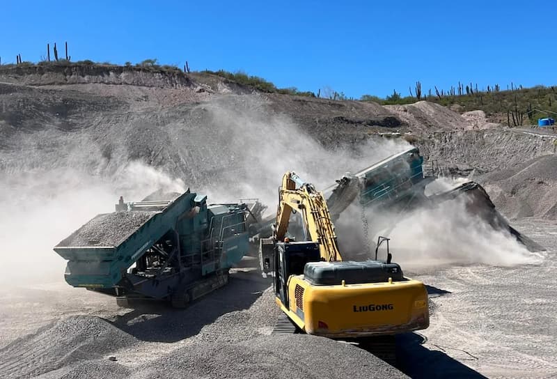 Proceso de producción de agregados en planta DT Corporativo, La Paz BCS